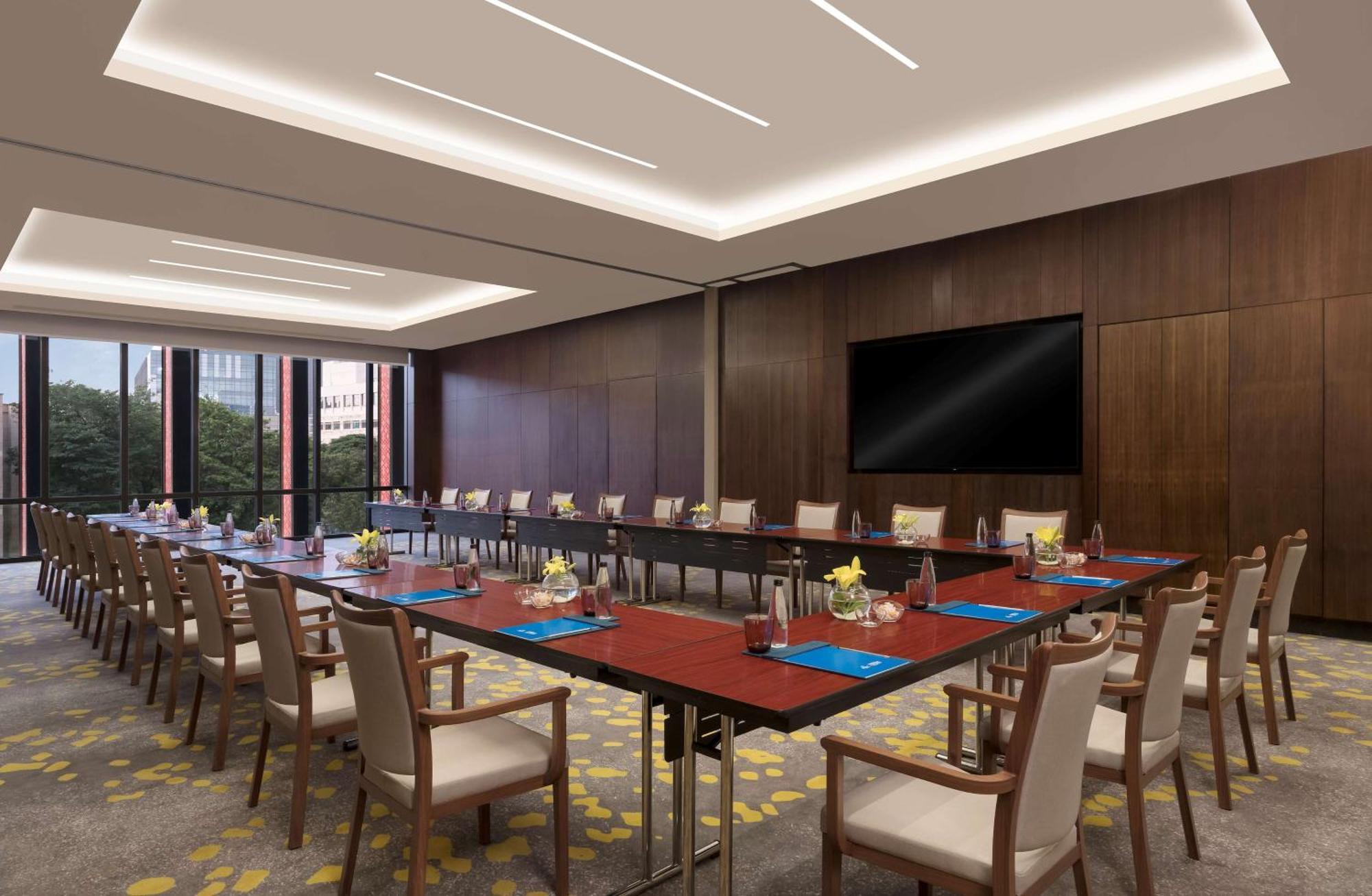 Hilton Garden Inn Bengaluru Embassy Manyata Business Park Екстер'єр фото